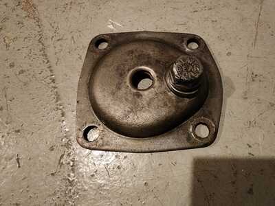 1941 DeSoto Gemmer 3 Steering Gearbox Cover & Plug